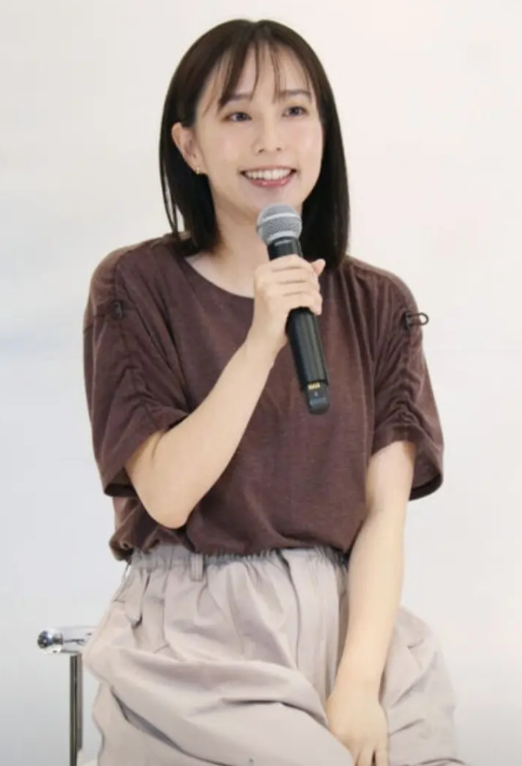 【日媒】石川佳纯祝福混双搭档吉村真晴：和吉村选手做了七年左右的混双搭档，我们是只