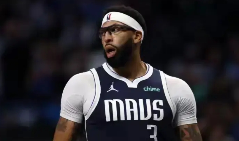 独行侠这操作挺有想法！
据外媒报道，老鹰是目前最想得到浓眉的球队，但独行侠不只要