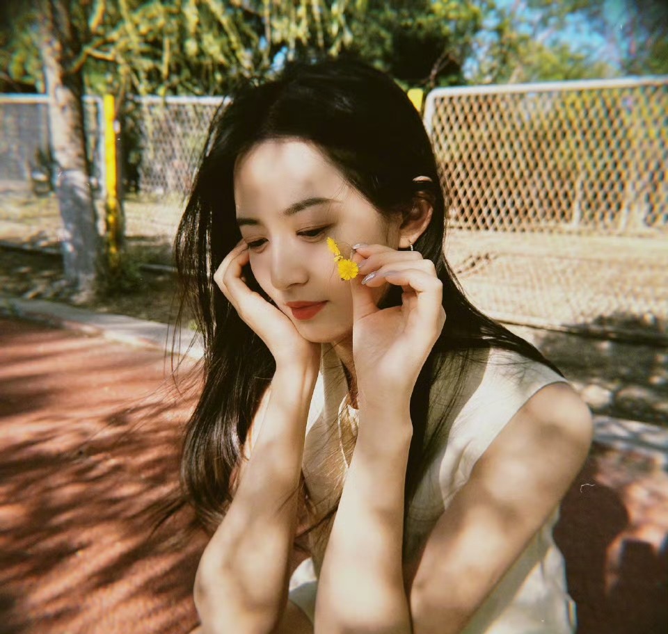 这姑娘颜值演技都在线，怎么就是红不起来呢?