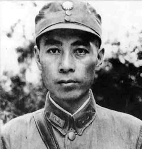 1975年，毛主席与周总理双双身患重病，主席问总理：江山要谁来守？
1975年，
