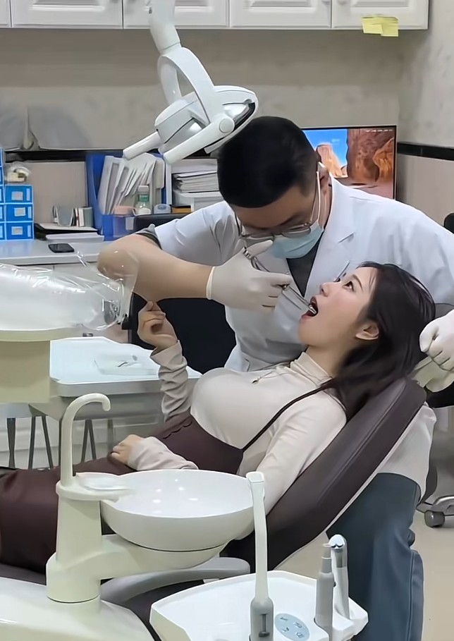 看的出来，这是一个很有教养的女孩