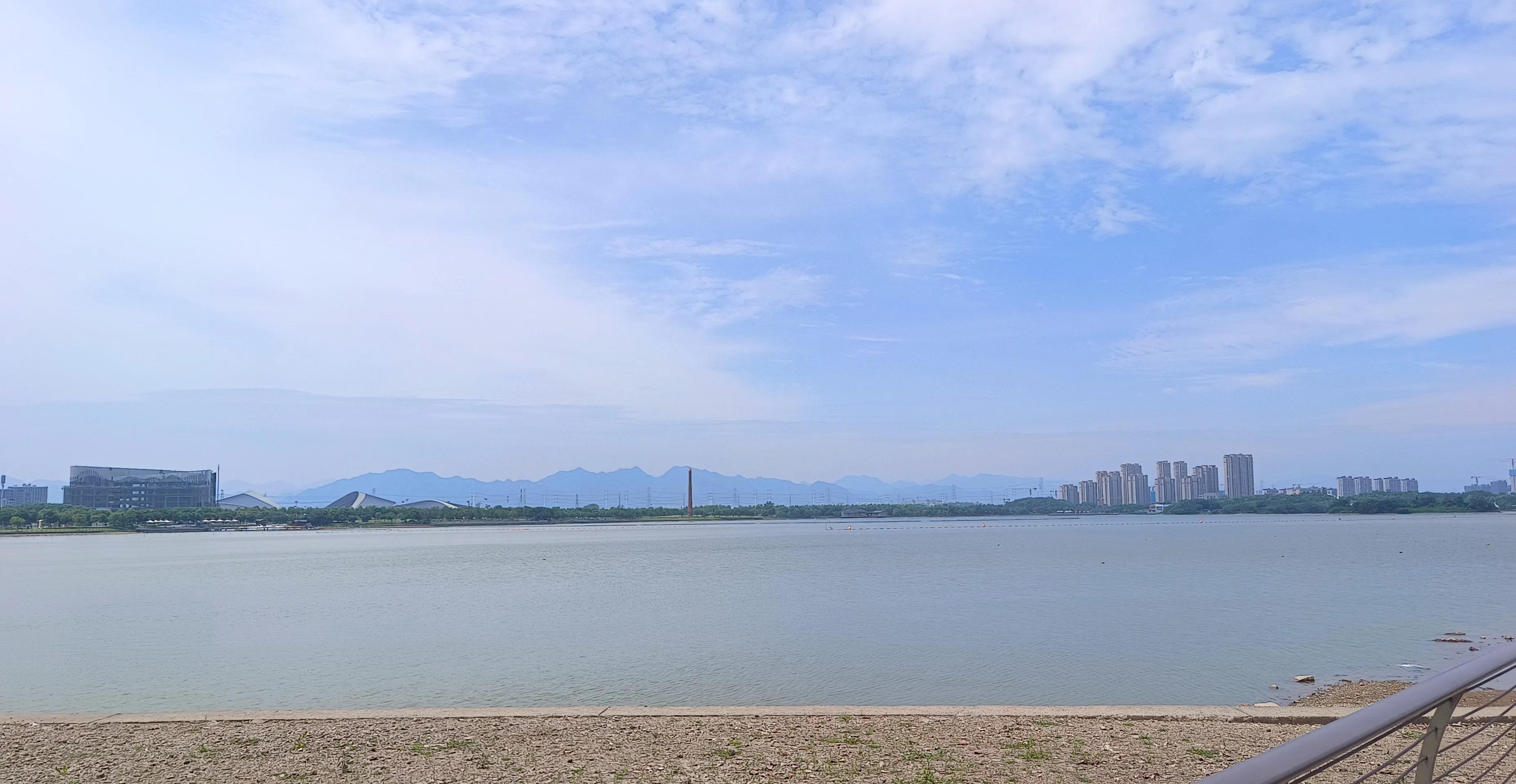 一直不明白，吕蒙白衣渡江之计效果好得出奇，几乎完美。



这场军事行动的成功程