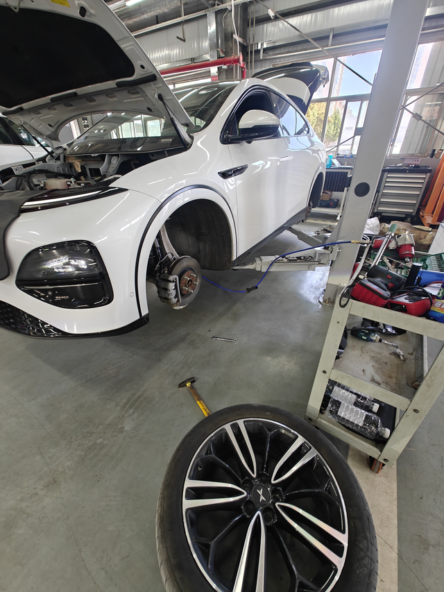 P7不推荐从厂家说起
我是23款小鹏g6车主，现在出现了低频压耳，厂家装死，40