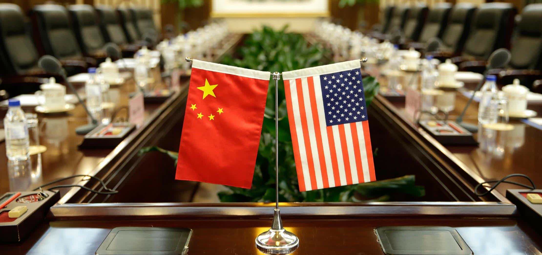 握手言和！目前的税率为：美国对中国货品维持30%关税，我国则对美国货品征收10%