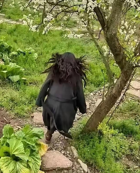 对象拍的一辈子都忘不掉的封神照片，男人拍照生死难料。

