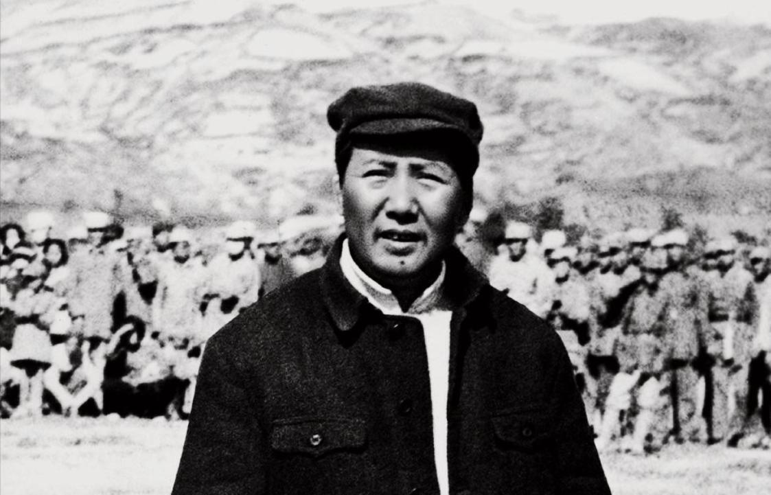 发生在毛主席身上，让人不可思议的五大传奇事件：
第一：毛主席其实是“老三”，在他
