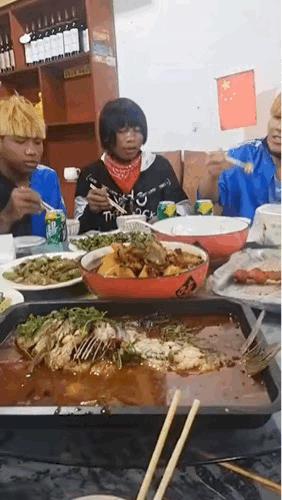 这是哪里？怎么还有印第安人？[what]
