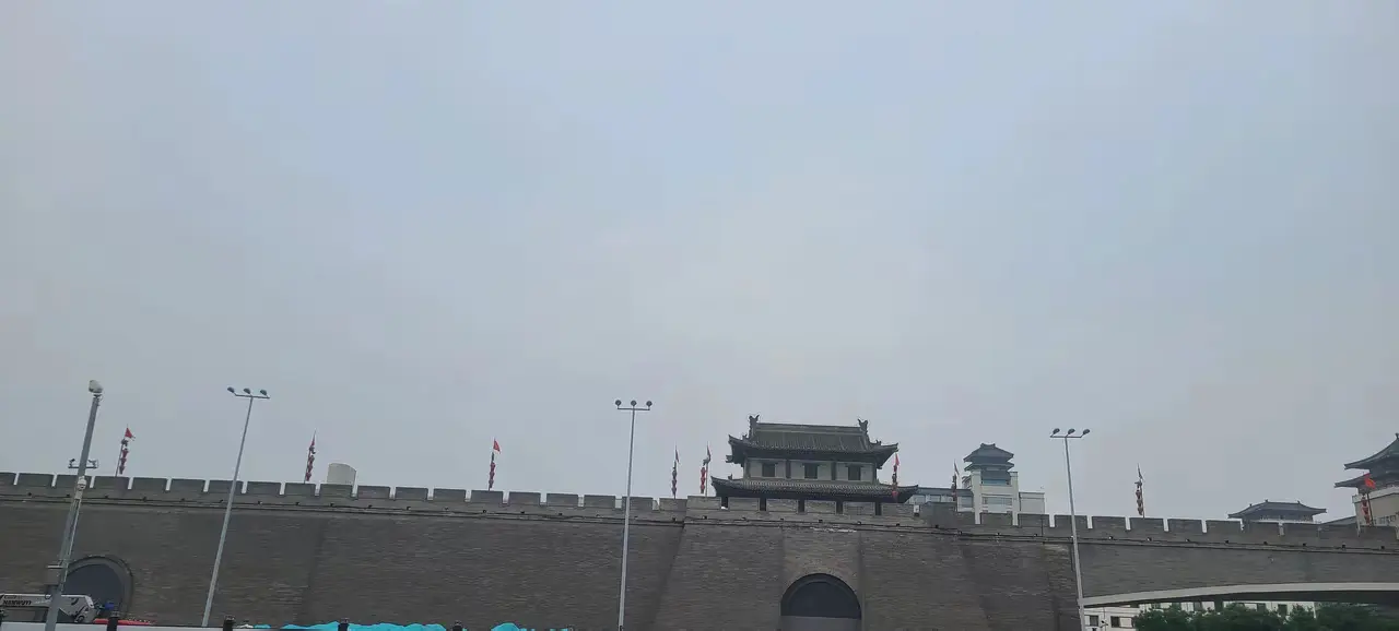 孩子大了，就是渐行渐远吧。