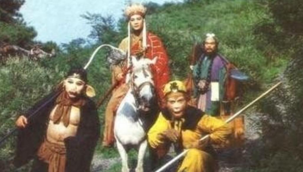唐僧三位徒弟，将他们名字连起来读，你会发现吴承恩最大的秘密便是人生不顺利。
主要