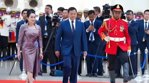 面对泰军的强势，柬埔寨首相洪玛奈只能把希望托寄在国际组织上，希望安理会能让泰国回