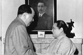 1954年底，潘汉年接到毛主席的指示，带着5万美元来到宋庆龄家中，说是要归还多年
