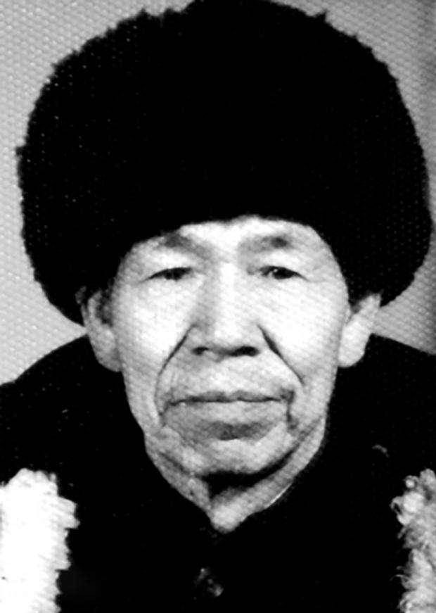 1938年，因我军待俘虏，两个日本兵有恃无恐，还挑衅我军战士。排长气不过，上前对
