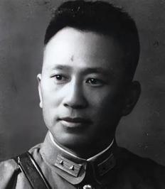 [浮云]1938年6月，黄埔一期将领龙慕韩被蒋介石下令处决，他大叫冤枉：“你们不