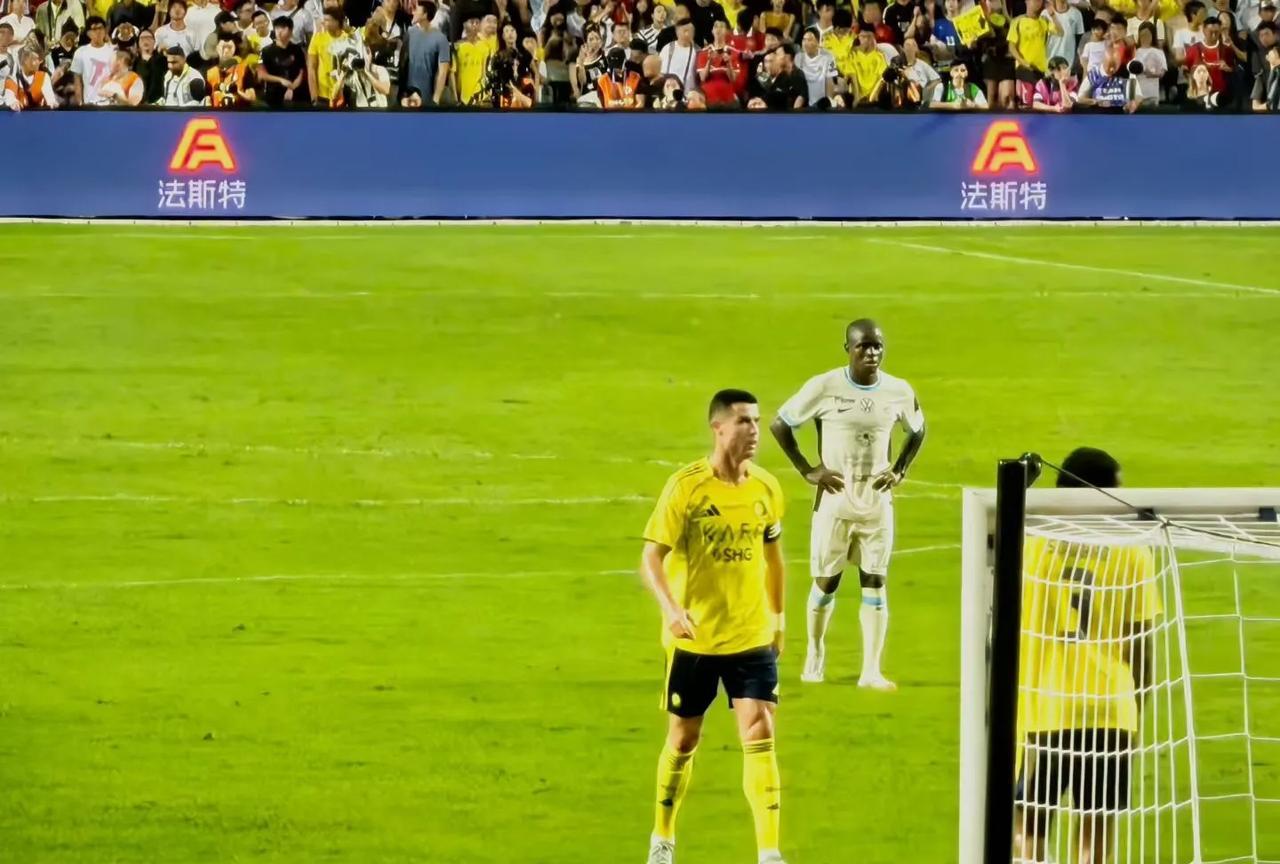 吃不到葡萄说葡萄酸？
最近有部分其他球星球迷老是拿C罗的上座率说事，说C罗的比赛