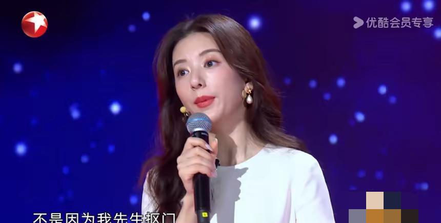 一开始，我以为郭富城是贪图方媛的年轻
再后来，我怀疑郭富城需要方媛生孩子
但当我