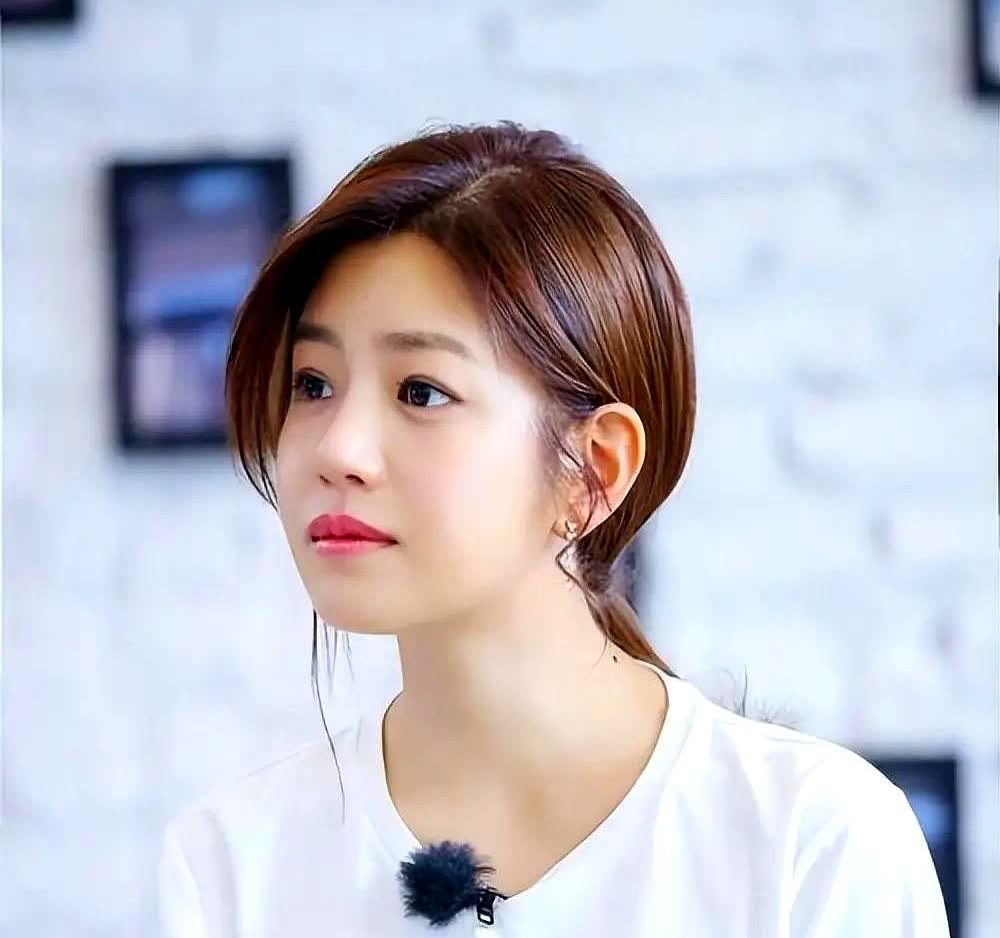 陈晓和陈妍希离婚的原因总算是弄清楚了。

这事儿其实没什么复杂的。

简
