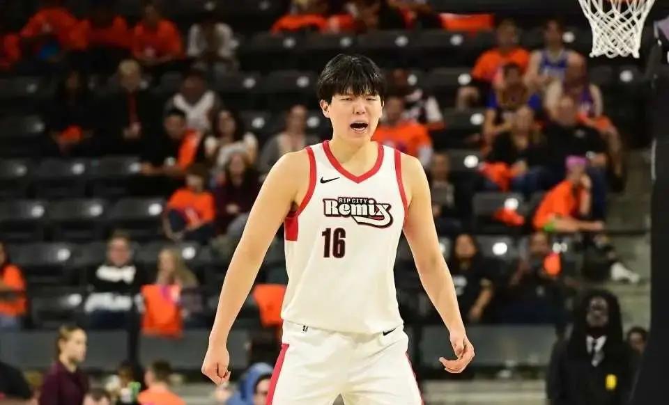 每个人都有试错机会，唯独汉森

李斯打出一场就获得稳定上场时间，这一场上半场4-