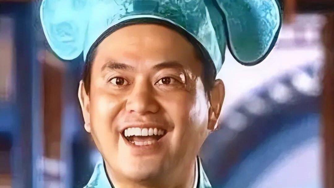 香港知名男星踢球踩对方要害，双方爆发冲突，火药味十足