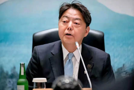 共同社消息，当地时间10日，日本内阁官房长官林方正宣布，基于日俄外交关系恶化，及