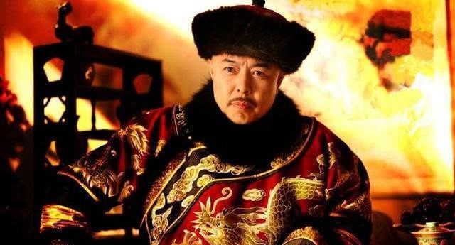 中国古代的政治结构要求，每一个新的皇帝上台时，往往会带来朝臣的大规模更替。这一制