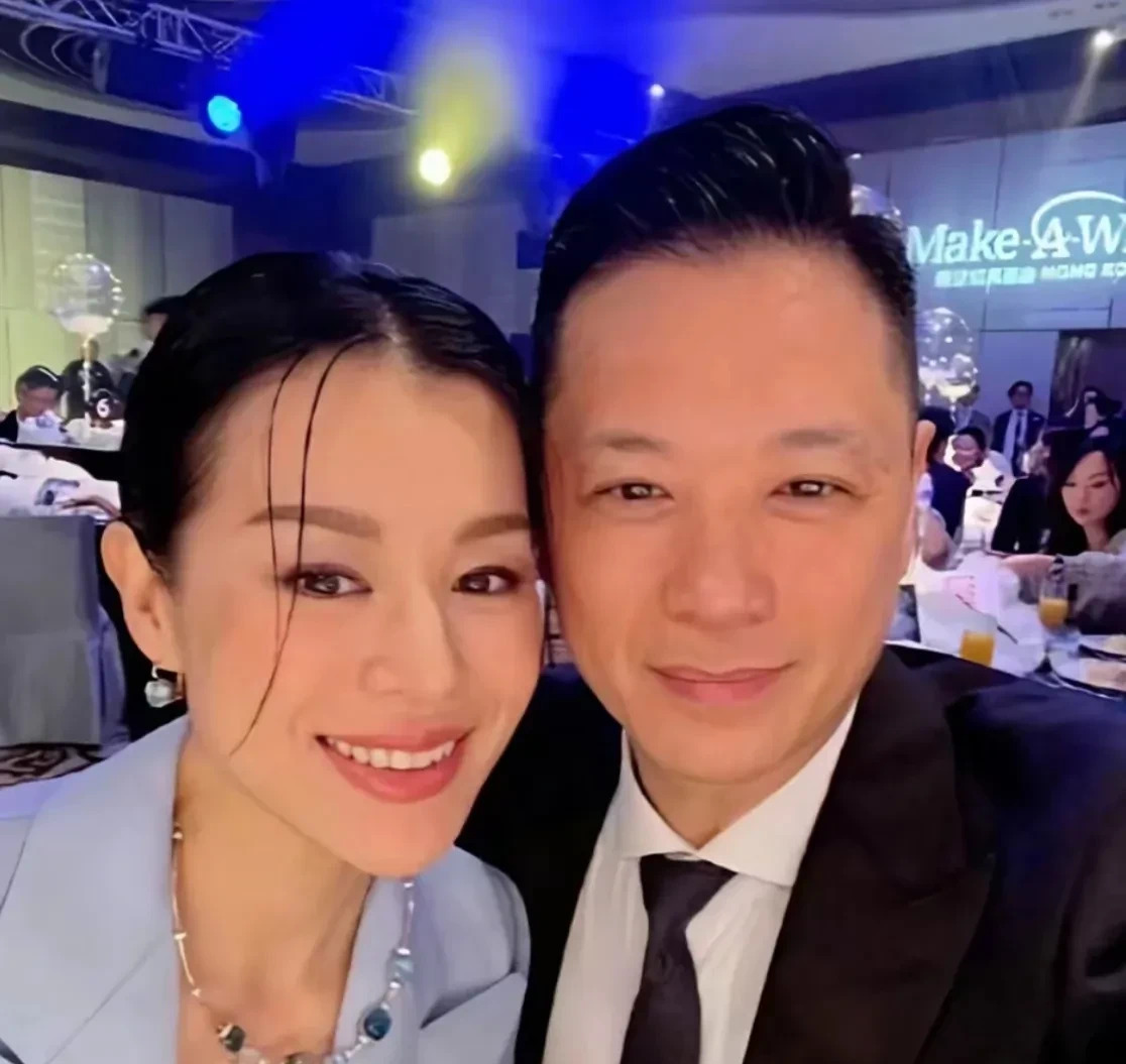 胡杏儿家境如何引猜测











天呐！胡杏儿居然考上了国外名牌大学？