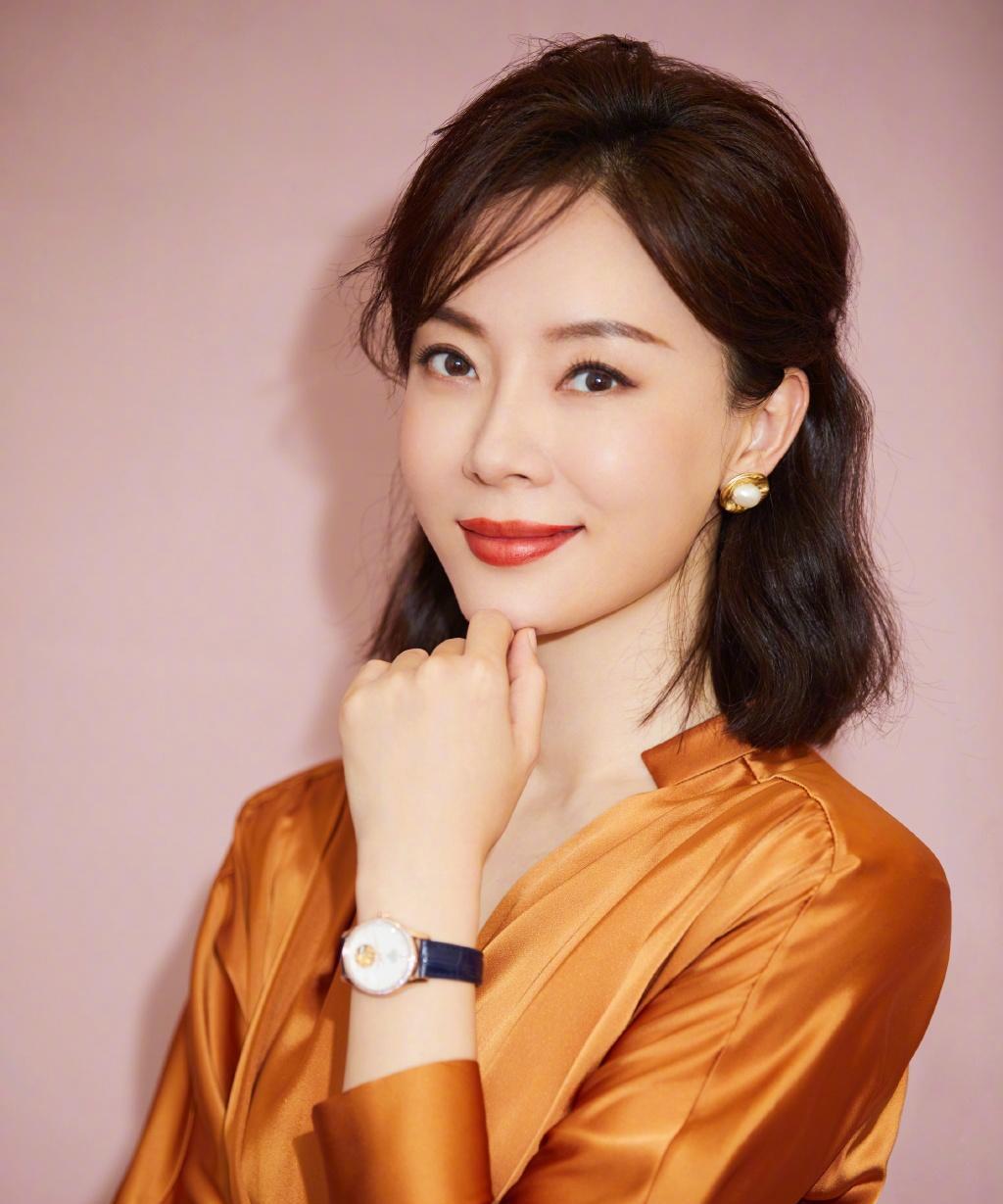 2006年，冯小刚筹集8000万，拍摄《集结号》，原定女主角是陈数，电影刚拍了5