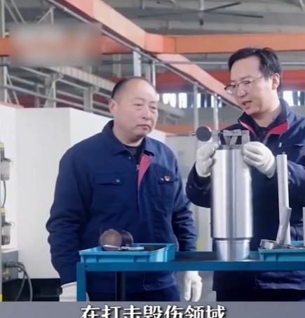 让赖清德“钻地难逃”！央视罕见公开：国产钻地弹威力巨大的“秘密”
日前央视《正午