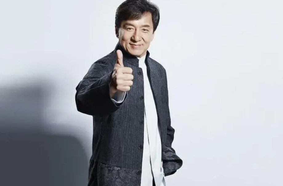 当年，宁夏红出3000万邀请成龙代言枸杞酒，合同签署拍摄20个小时。最后，成龙拍