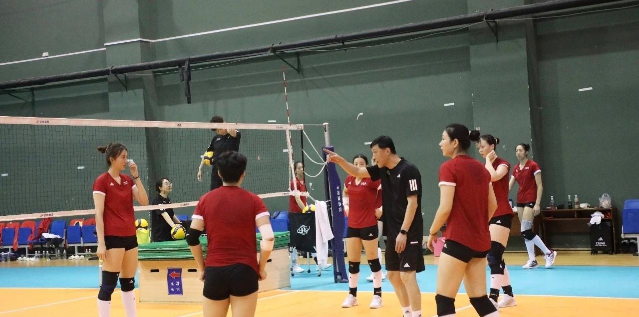 U21女排名单出来了！杨舒茗、董禹含都不在！
12人里就带了1名接应，这套阵容很