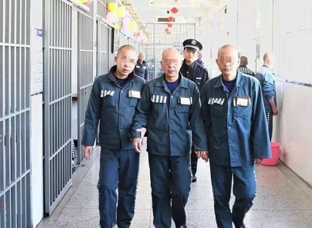 涉黑涉恶的人到了监狱里面也是重点关注对象。
  以前看守所和监狱那些牢头狱霸几乎