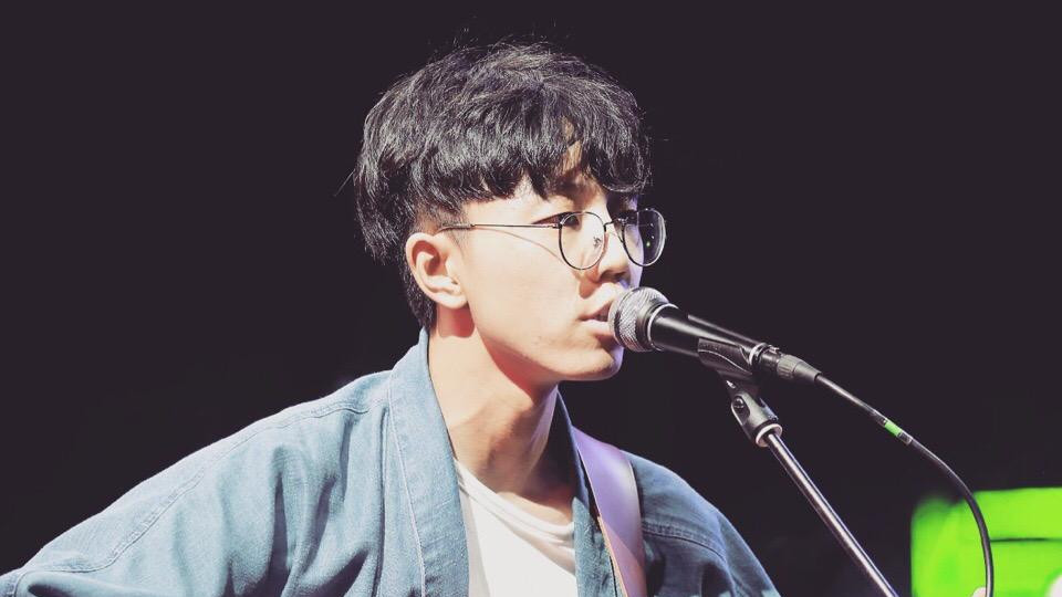 陈鸿宇：用民谣吉他给都市把脉的“三旬老中医”