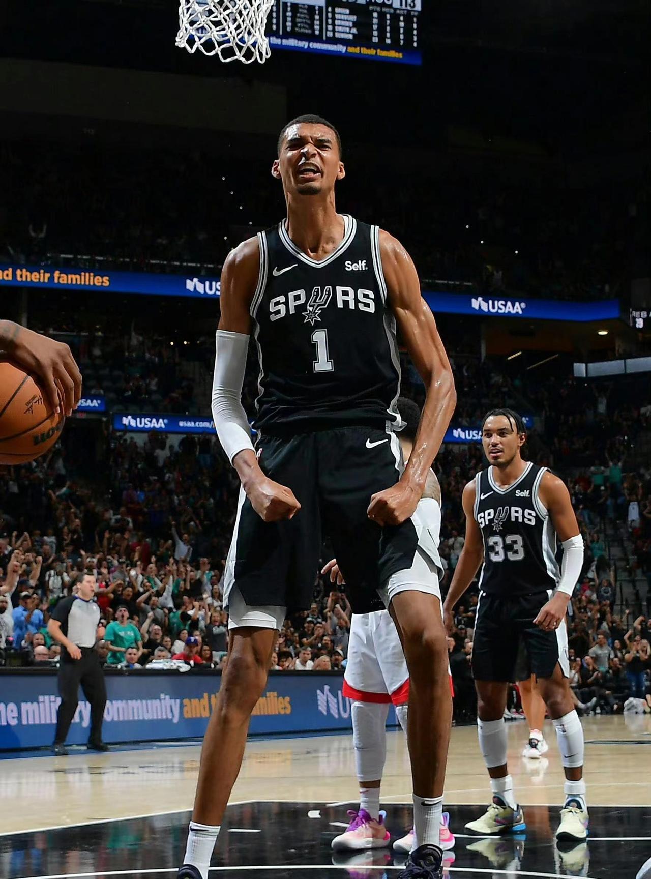NBA现役的年轻球员中，哪几位有希望成为未来联盟的门面？
1、文班亚马
文班亚马