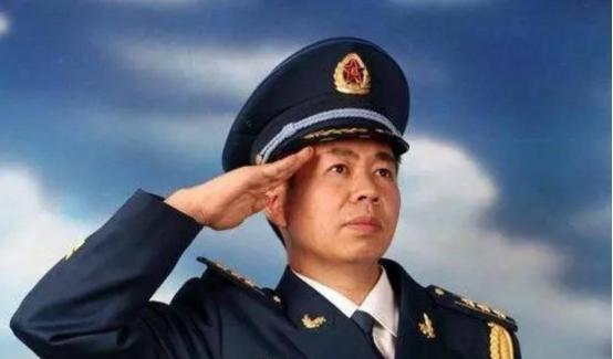 “中国人始终在纠结是谁开的第一枪！就算日本人把首都占领了，我们还在纠结这样一件毫