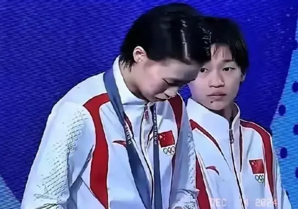 一张照片可以明白：为什么全世界绝大部分人喜欢全红婵这个小女孩

网络上，大家都是