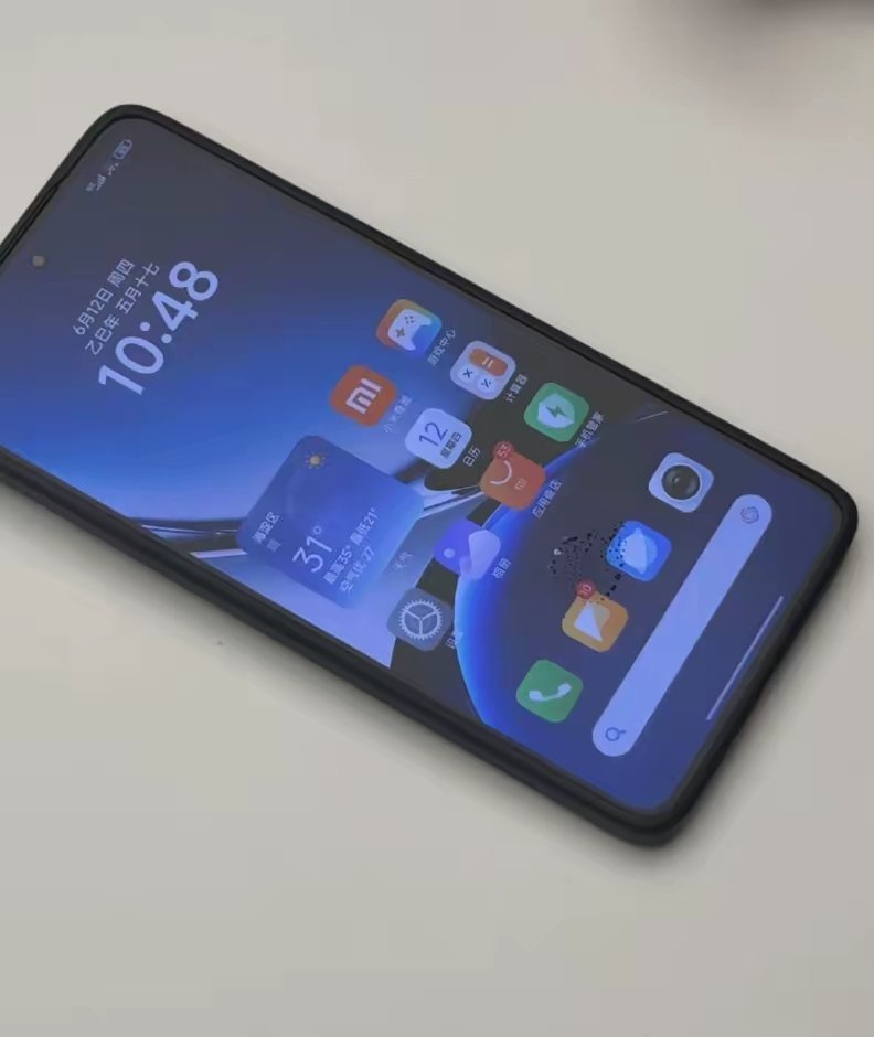 REDMI K80至尊版手机真机曝光
