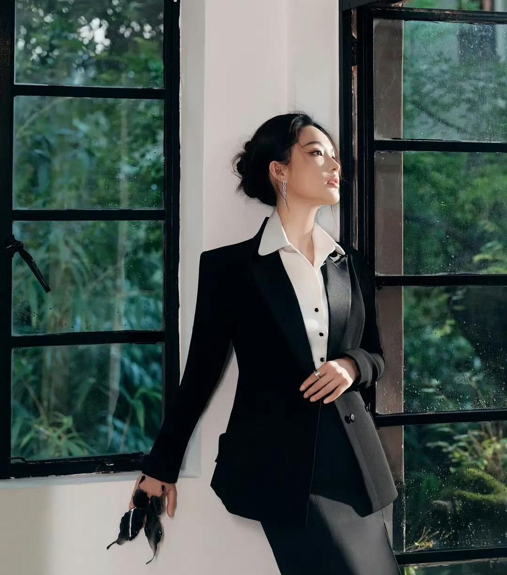 李沁阿玛尼活动，真美啊 ！