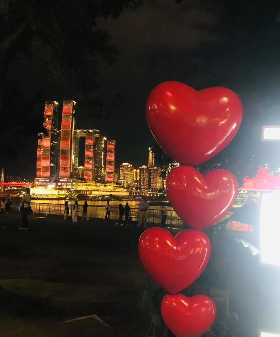 这是哪里的地标性建筑，又出自哪个设计师？[吃瓜群众]