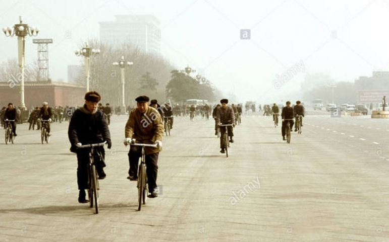 1981年，冬天的北京长安街。