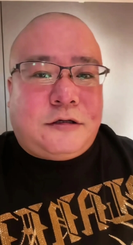 “胖头鱼”被气的血压都高了，眼看着“老炮”李宝敏给的流量就要到手了，谁知流量都让
