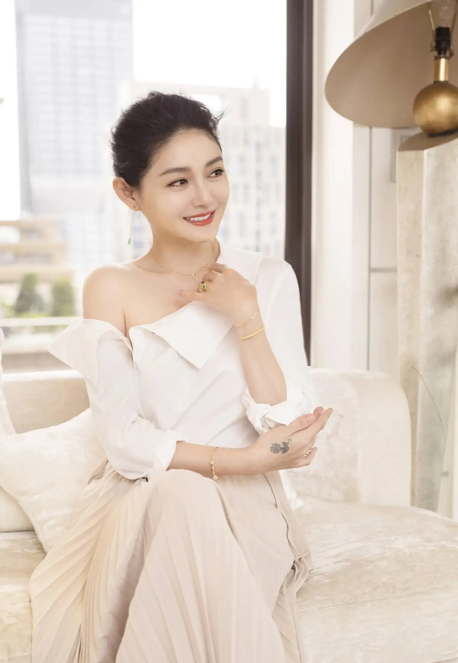 大S的婚姻为何总是失败











大S的婚姻，像一出狗血剧，高开低走