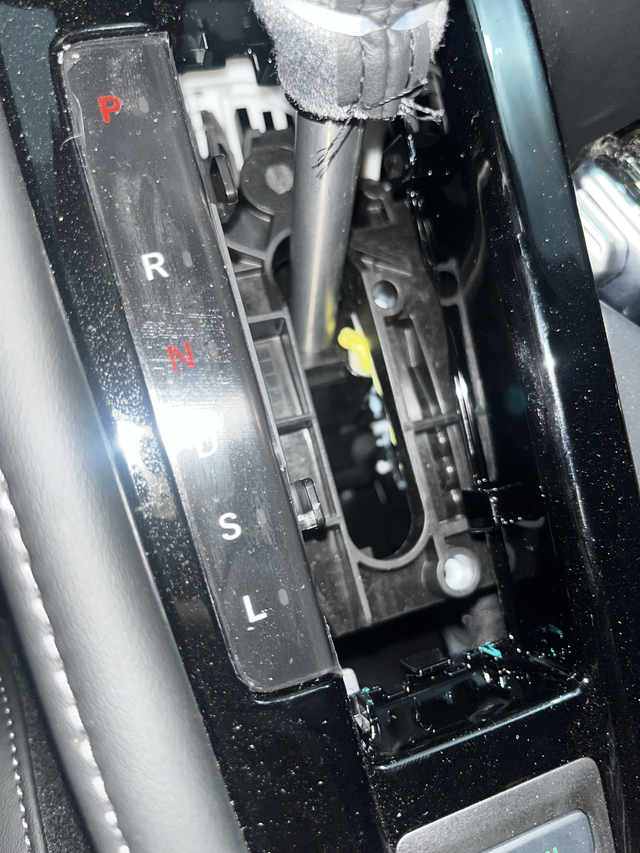 准备换档吧
拆开看到这个黄的是什么