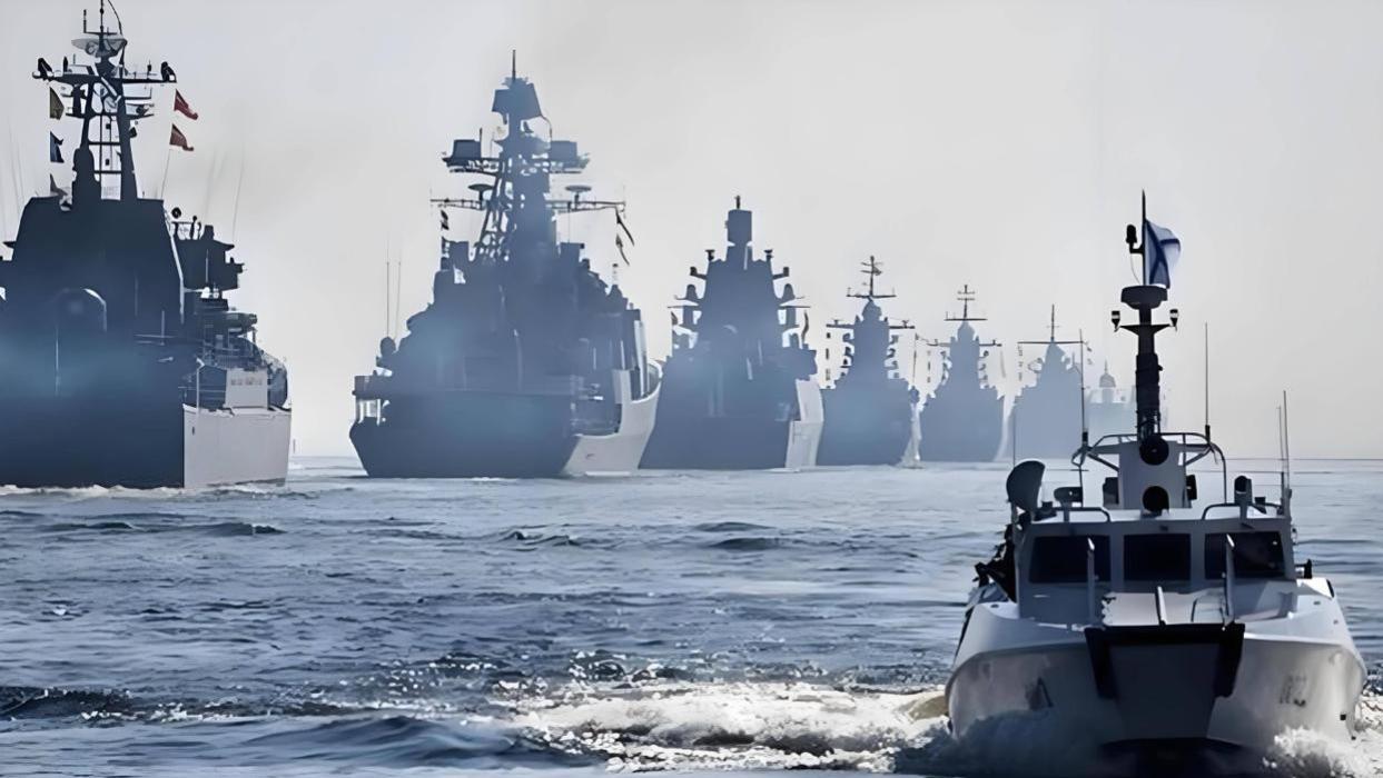 中日还在僵持，俄罗斯突然在千岛群岛搞大动作，要给日本上上课