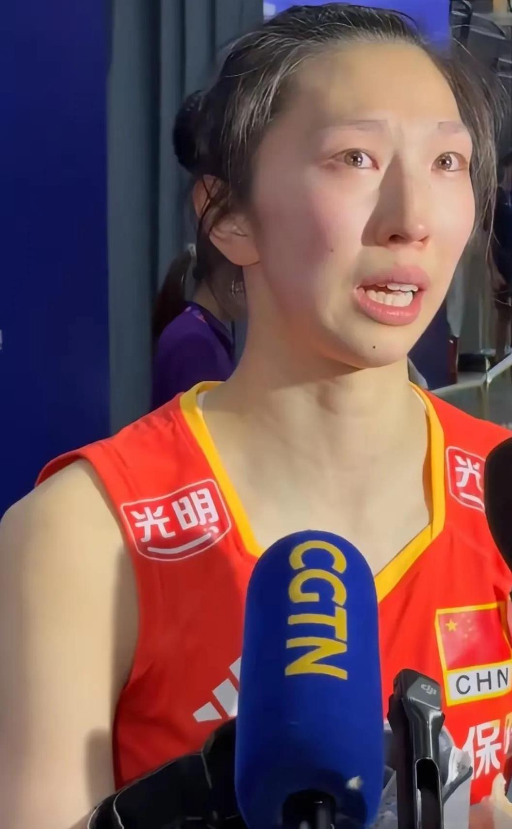 董禹含的异军突起，终将取代吴梦洁成为新一代中国女排的领军人物。
董禹含的很多技术
