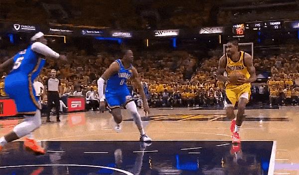 恶犯！多尔特这球明显冲人去的！
在今天NBA总决赛G4雷霆对阵步行者的第二节比赛