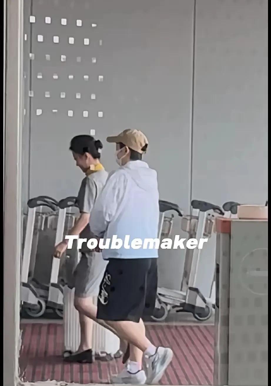 莎姐终于出现了，今天才出发去厦门参加乒超联赛，估计这次又要去当莎指导了。
运动员