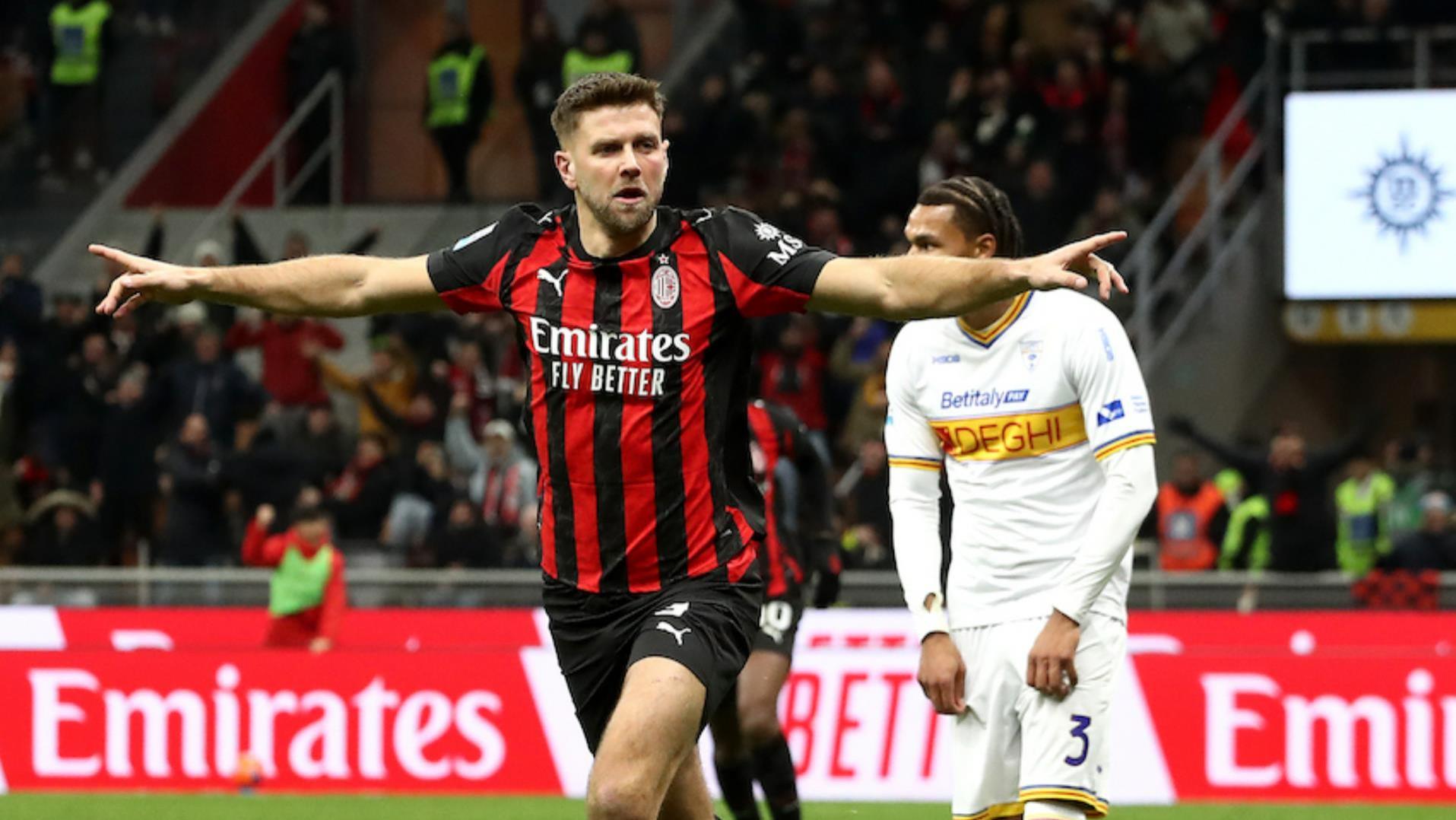 菲尔克鲁格与记者笑谈伤情：没谜团！萨勒马克尔斯出战罗马成疑？