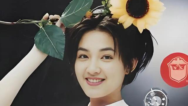 搞纹身、打舌环，从影后到叛逆少女，48岁的范晓萱竟活成了这样