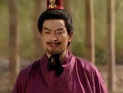 孙策为什么不传位给儿子，孙绍而是传给了二弟孙权
东汉末年，山河破碎，群雄割据。孙