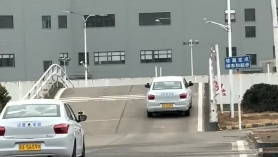科目二，越练越差，绝情库倒的蒙圈……

前几天还行，人家是越练越好，我怎么越