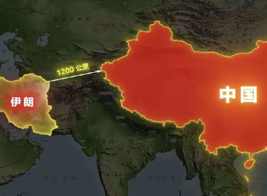 其实伊朗和中国新疆并不算远，中间只是隔了阿富汗，仅仅1200公里左右，突然有种感
